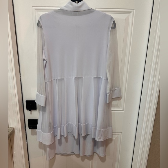 R&M Richard’s 2 piece dress
White size 8 - Picture 2 of 8